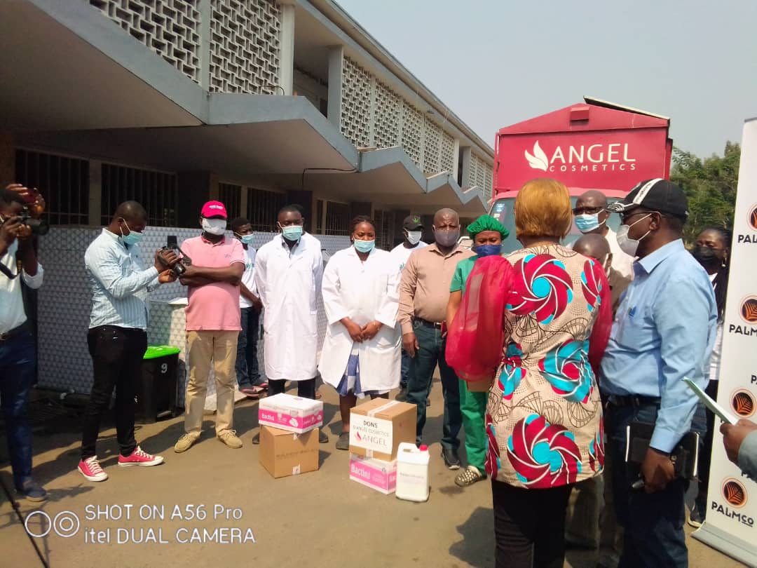 Angel Cosmetics et palmeco aux Cliniques Universitaires de Kinshasa
