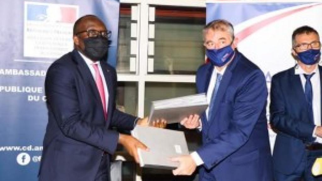 sele et l'ambassadeur de France 