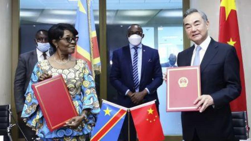 Marie Tumba et Wang Yi