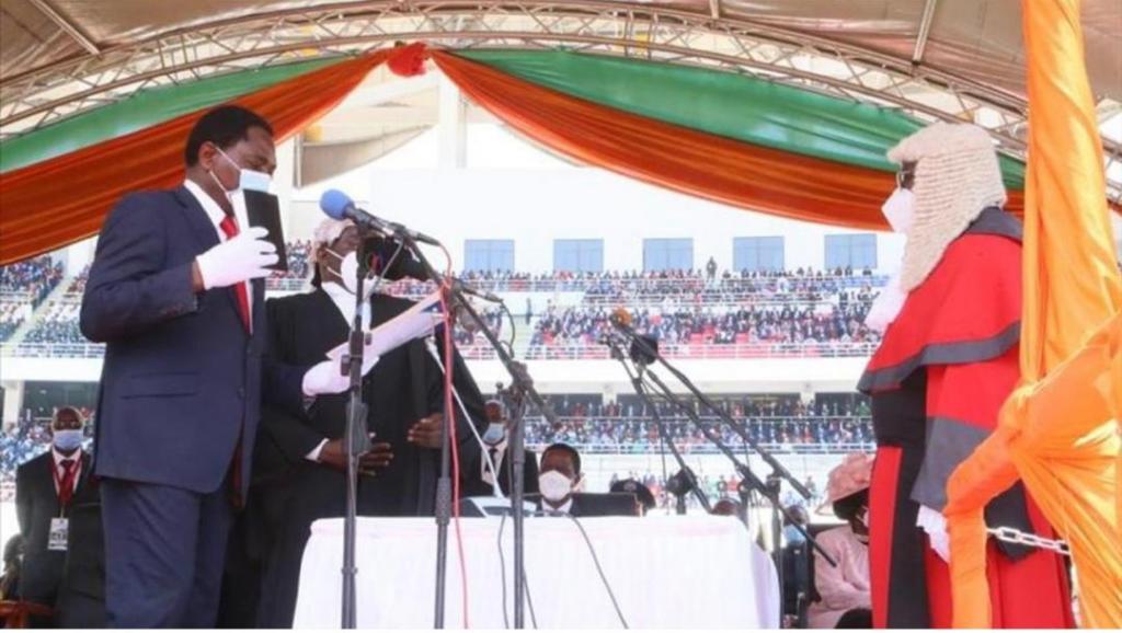 Le Président Zambien Hakainde Hichilema prêtant serment 