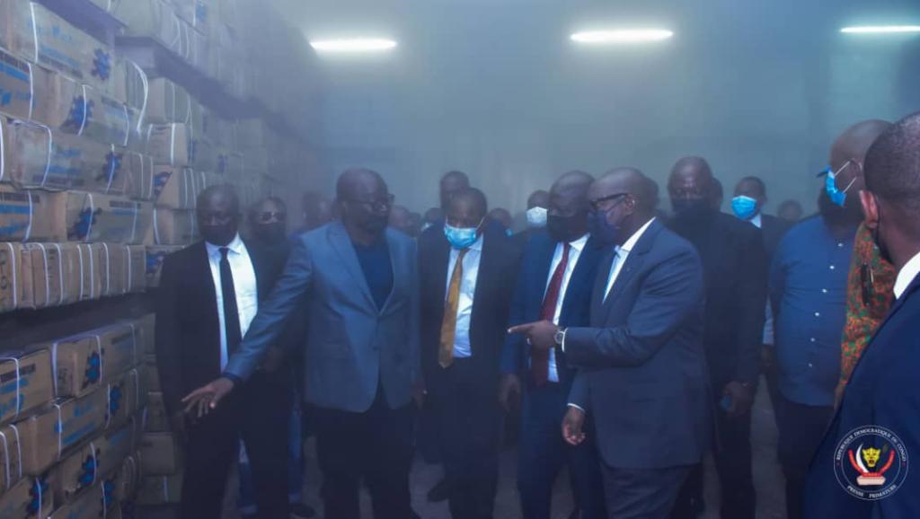 Le Premier Ministre dans une chambre froide 
