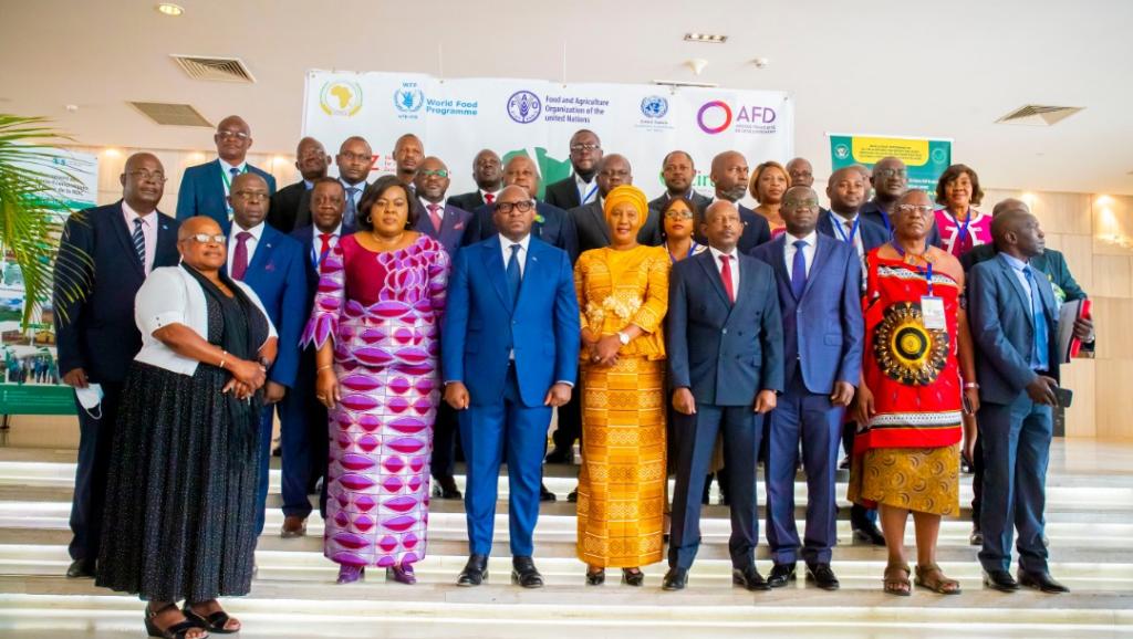 Le PM Sama Lukonde et les participants