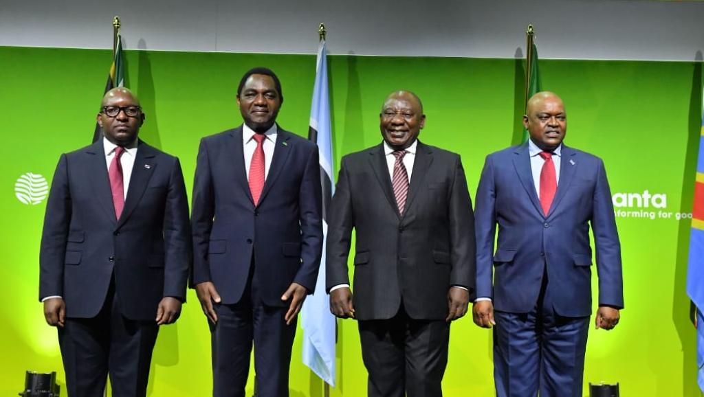 Le PM Sama Lukonde, le prés. Zambien Hichilema, Cyril Ramaphosa, le prés. Botswanais Mokgweetsi 