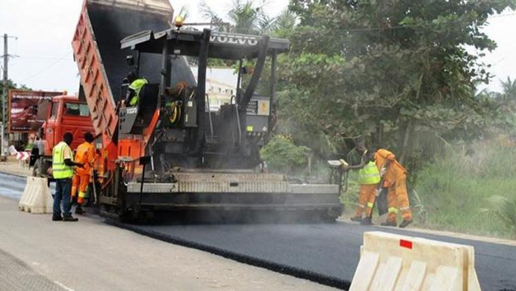 Une route en chantier