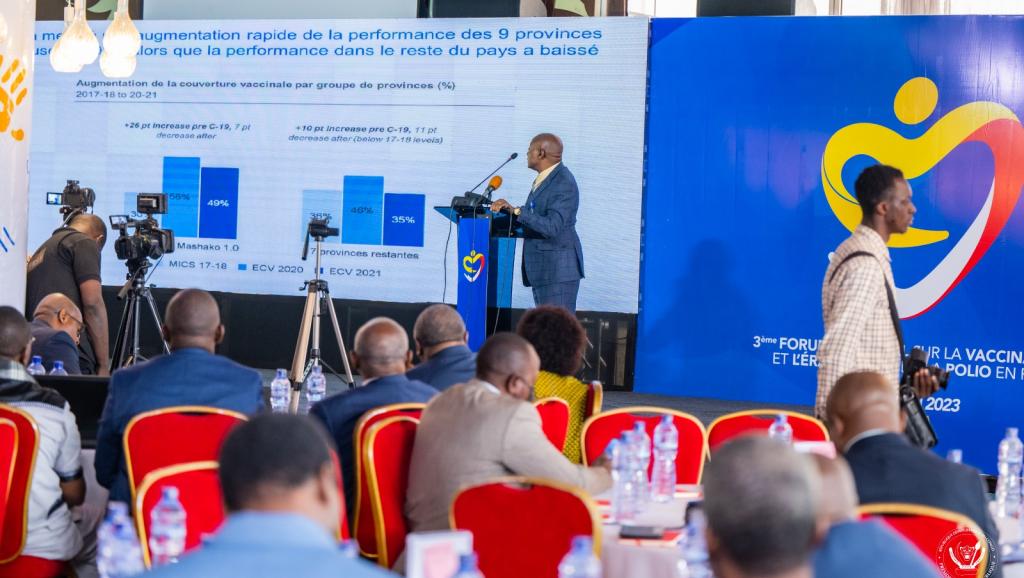 Ces assises connaissent la participation de plusieurs partenaires bilatéraux et multilatéraux dont  le groupe de la Banque mondiale