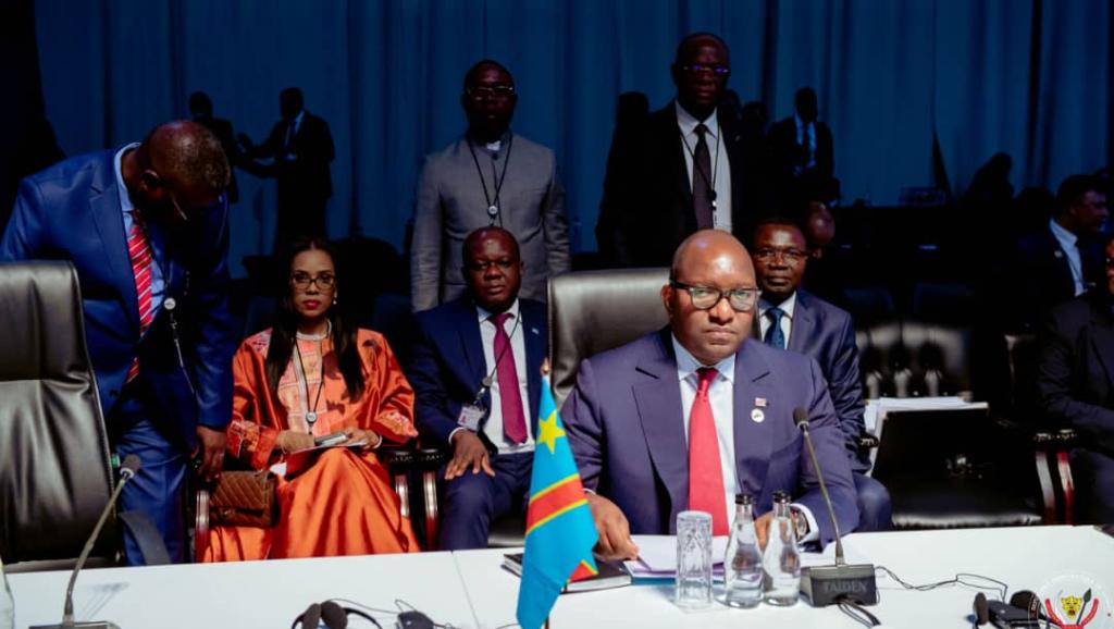 Le Premier Ministre faisant son discours au 15e Sommet des BRICS 