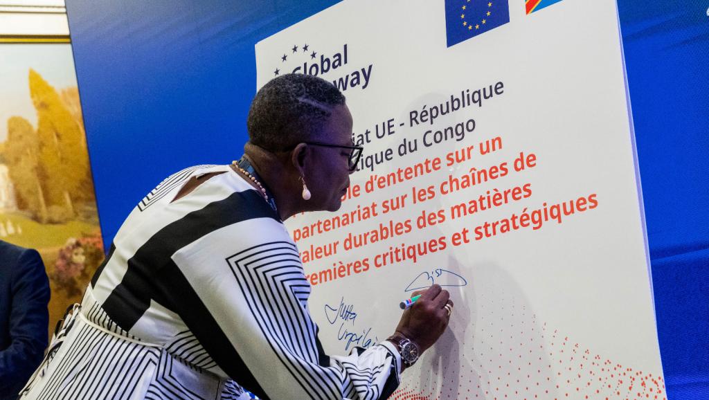Mme Antoinette N'samba, Ministre des Mimes de la RDC 