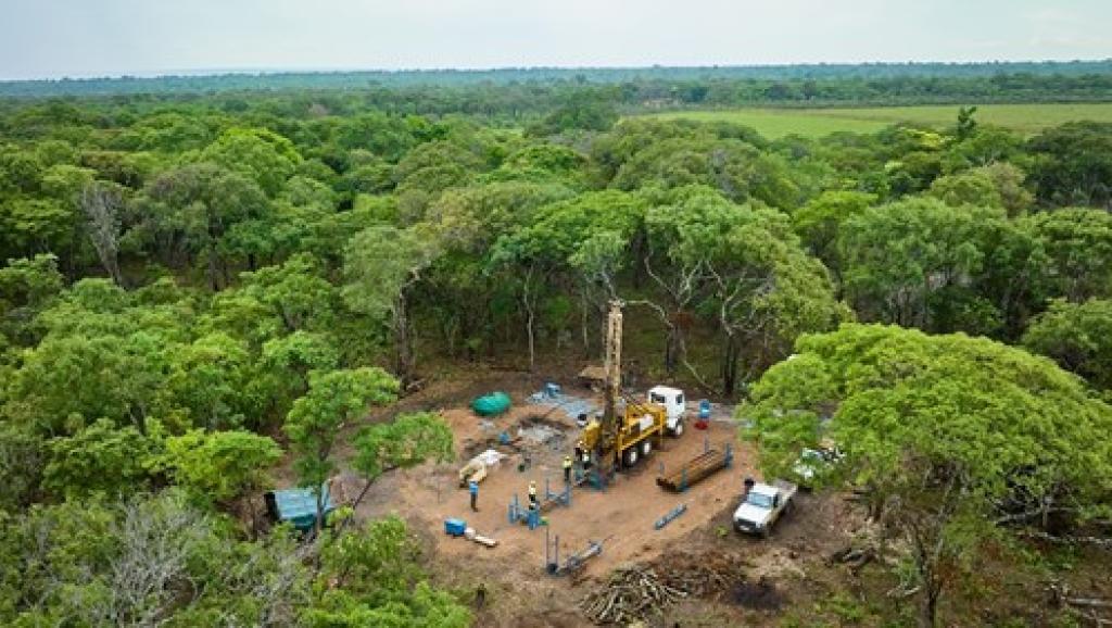 Travaux d'exploration des ingénieurs d'Ivanhoe Mines dans le Lualaba