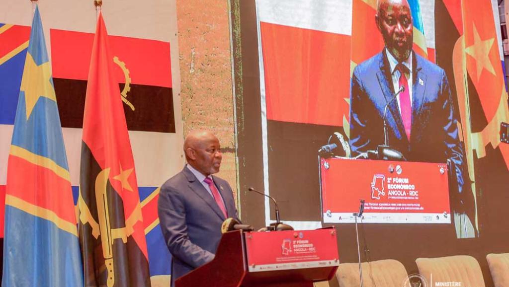 Le VPM en charge de l'économie lors de son intervention aux assises de Luanda