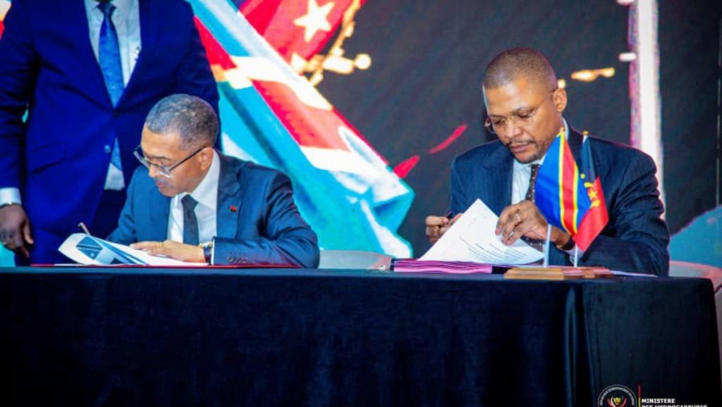 C'est le ministre congolais des Hydrocarbures qui a signé cet accord avec son homologue de l'Angola