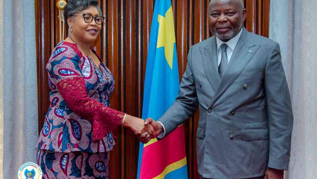 Judith Suminwa et Vital Kamerhe,  lors du dépôt du Programme d'Actions du Gouvernement 
