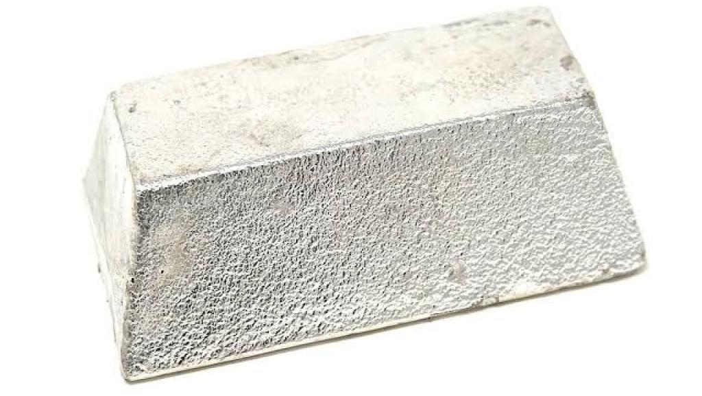 Lingot d'étain brut