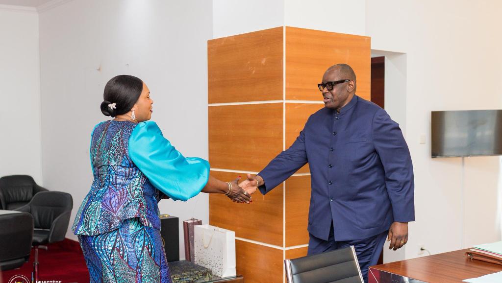 Le nouveau ministre de Mines, Louis Watum, et la Gouverneure de Lualaba, Fifi Masuka, lors leur rencontre vendredi 5 septembre 2025 à Kinshasa