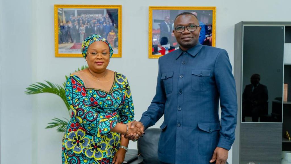 La DG ai de l'OCC et le ministre Julien Paluku