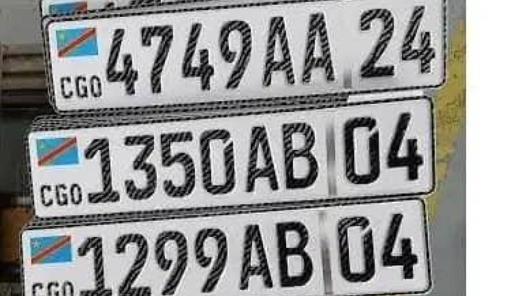 Plaques d'immatriculation.