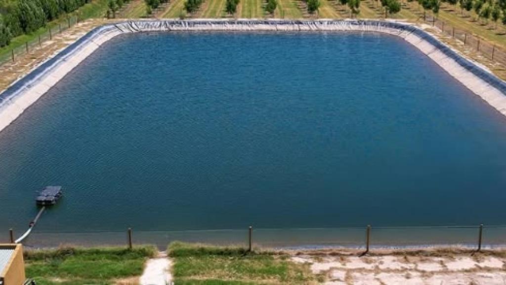 Bassin de rétention d'eau 