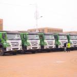100 camions-bennes remis au gouvernorat de la ville-province de Kinshasa pour l'assainissement de la capiale congolaise