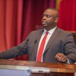 Le député John Efambe