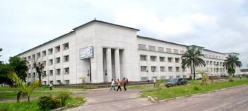 Le bâtiment de la Fonction publique à Kinshasa