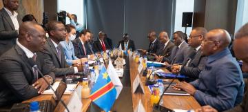 La mission de FMI à Kinshasa, reçu par le ministre de finances, Doudou Fwamba 