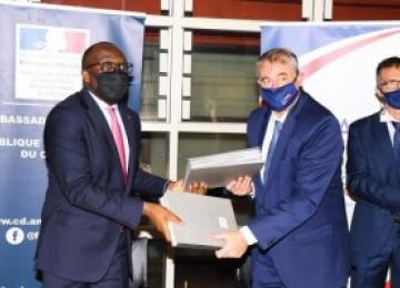 sele et l'ambassadeur de France 