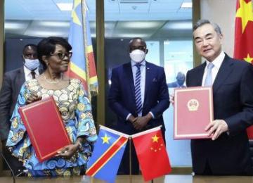 Marie Tumba et Wang Yi