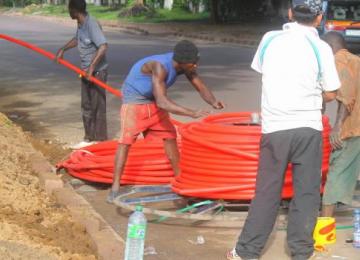 Installation de la fibre optique. Ph. droits tiers.