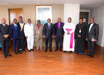 Sama Lukonde et les représentants des confessions religieuses. Ph. Droits tiers. 