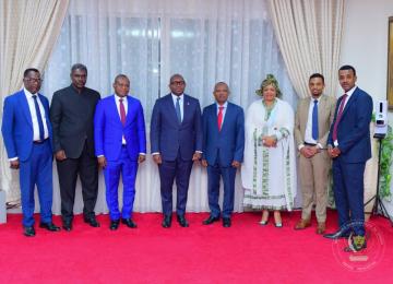 Le Premier Ministre et la délégation de Ethiopian Airlines 
