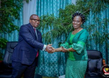 Le Premier Ministre Sama Lukonde et la ministre du Portefeuille Adèle Kahinda 