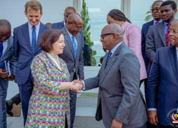 Le Premier Ministre Sama Lukonde a reçu cette semaine la chef de mission du FMI Mme Mercedes Vera Martin à Kinshasa 