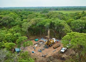 Travaux d'exploration des ingénieurs d'Ivanhoe Mines dans le Lualaba