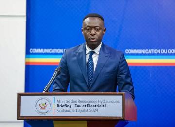 Le ministre des Ressources hydrauliques et Electricité,  Teddy Lwamba 