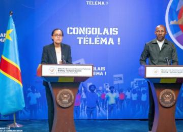 Raïssa Malu et Patrick Muyaya, lors d'un briefing de presse