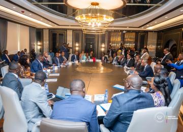 Photo de la Troika au Centre financier à Kinshasa 