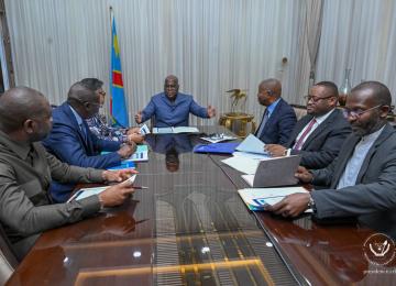 Lors de la réunion sur la conjoncture économique actuelle 