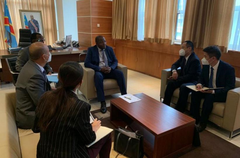 Siganture du contrat de transfert d'actifs de Kisanfu