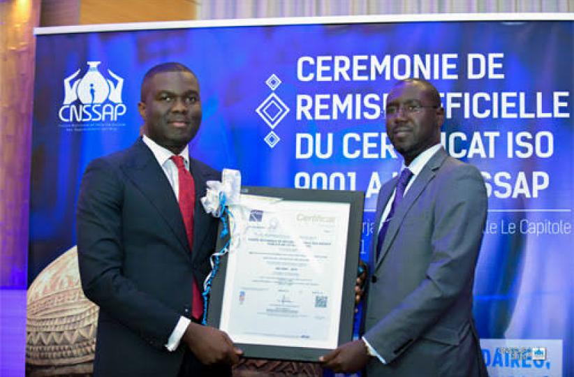 Tombola Muke, chargé de mission de la CNSSAP lors de la cérémonie de remise de certificat ISO 2021. Ph. Droits tiers.