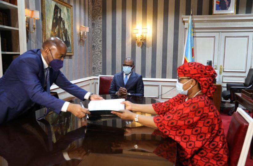 Remise et reprise à la Banque centrale du Congo