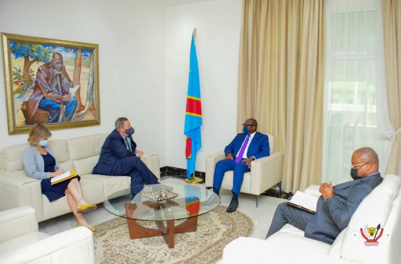 Mike Hammer reçu par le Premier Miistre