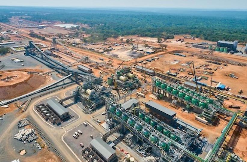 Les usines de concentration de la phase 1 (à gauche) et de la phase 2 de Kamoa-Kakula