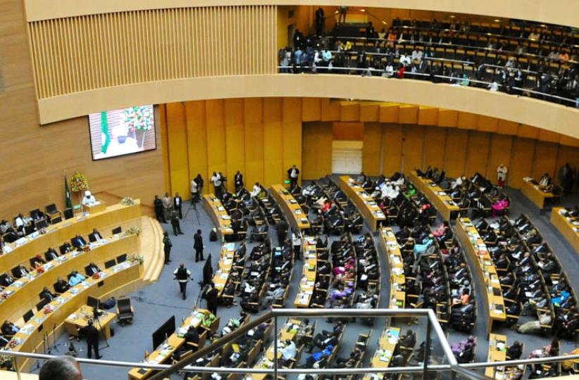 Salle des conférences à l'UA