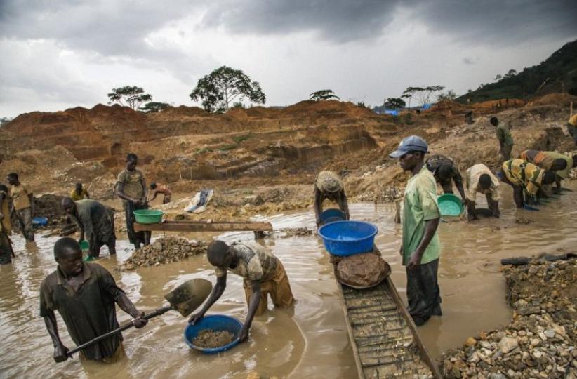 Une carrière d'exploitation artisanale 