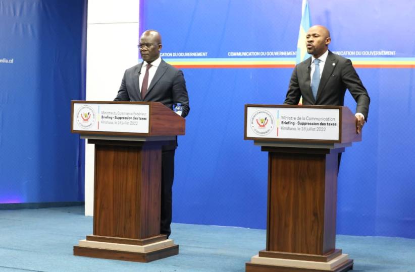Les ministres Bussa et Muyaya devant la presse