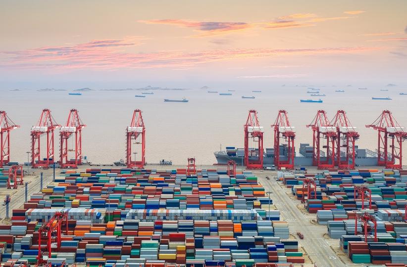 Un terminal à conteneurs dans le port de Shanghai, en Chine.