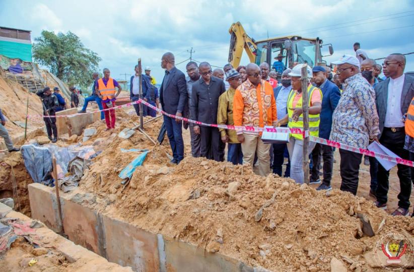 Le Premier Ministre s'est rendu tour à tour sur la RN1 au niveau de Matadi Kibala, à Zamba Télécom et à Kindele