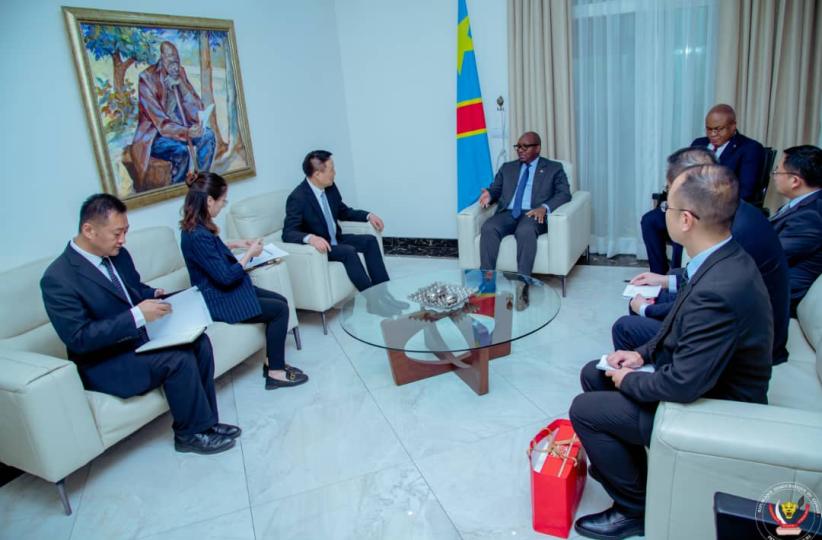 Le Premier Ministre Sama Lukonde a reçu une délégation des membres du Gouvernement chinois 