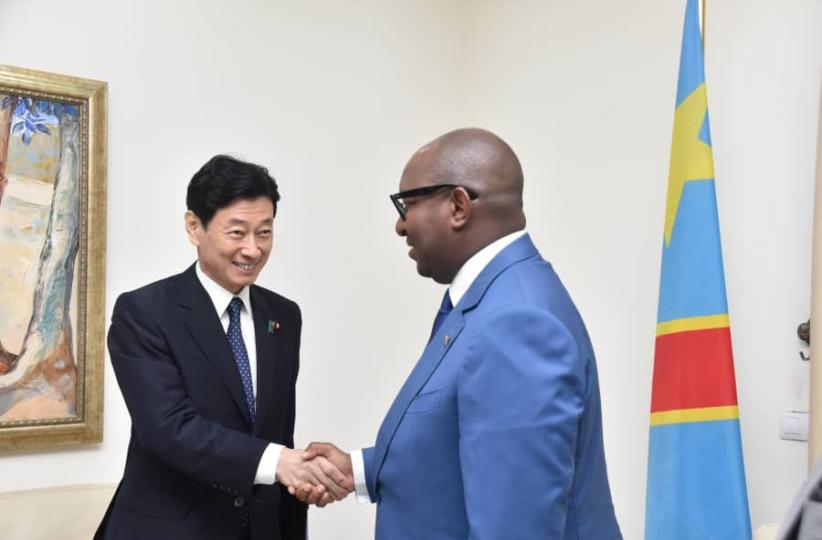 Le Premier Ministre Sama Lukonde s'est entretenu à Kinshasa avec le ministre japonais en charge de l’économie et de l'industrie 
