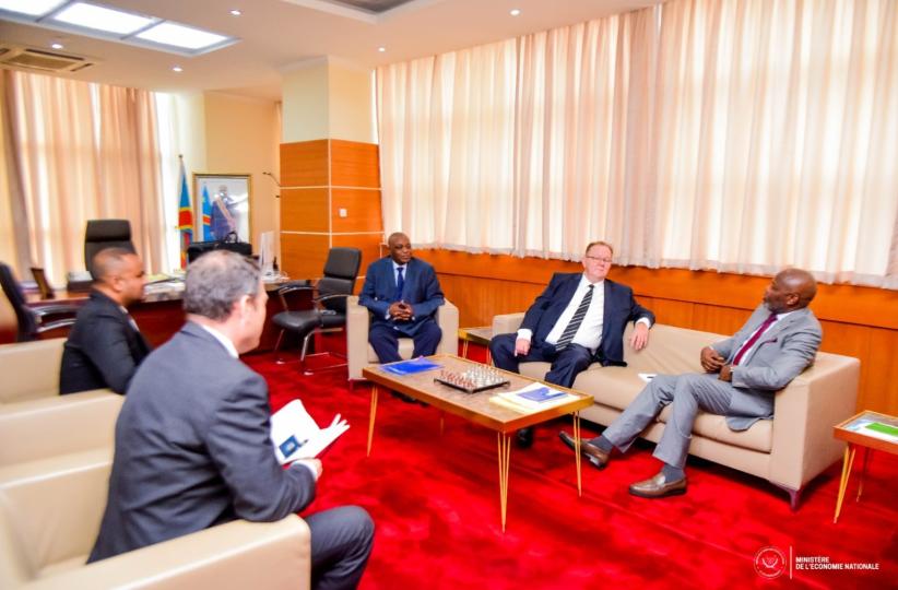 Le VPM de l'Economie Vital Kamerhe a reçu en audience le staff dirigeant de PHARMAKINA