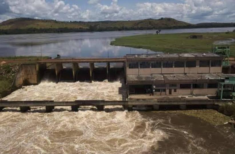 A la Centrale de Mobayi Mbongo,  des murs de séparation ont été construits pour éviter tout risque d'inondation en cas de crue de la rivière Ubangi 